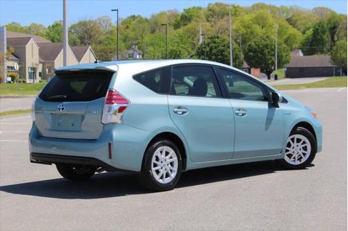 2015 Toyota Prius v Three