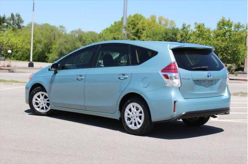 2015 Toyota Prius v Three