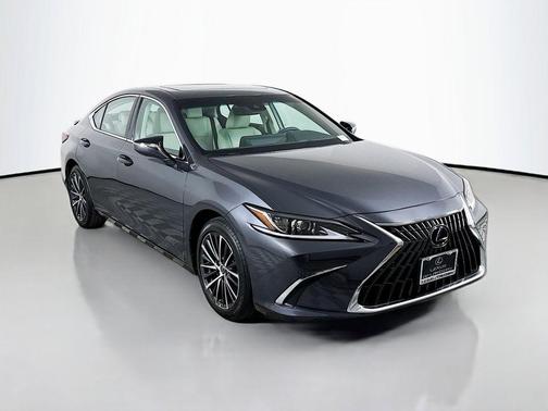 2025 Lexus ES 300h Base