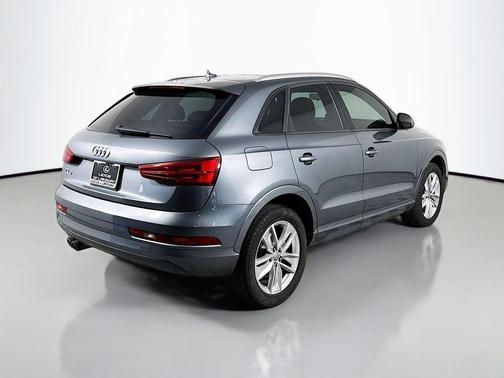 2017 Audi Q3 2.0T Premium