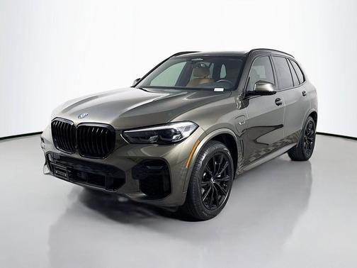 Manhattan Green Metallic 2022 BMW X5 PHEV xDrive45e