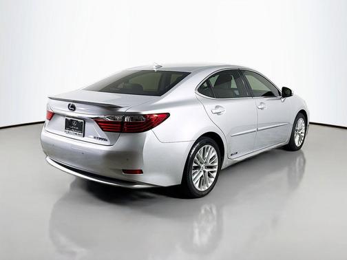 Silver Lining Metallic 2013 Lexus ES 300h Base