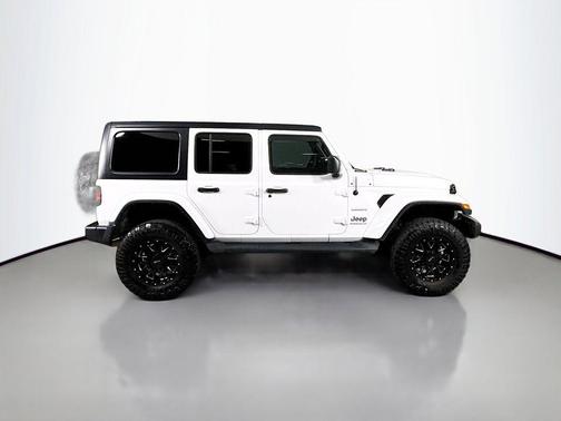 2023 Jeep Wrangler 4-Door Sahara 4x4