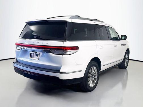 2024 Lincoln Navigator Premiere