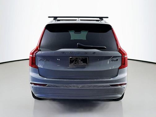 2025 Volvo XC90 B6 Plus 7-Seater