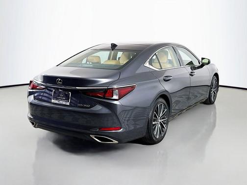 2022 Lexus ES 350 Base