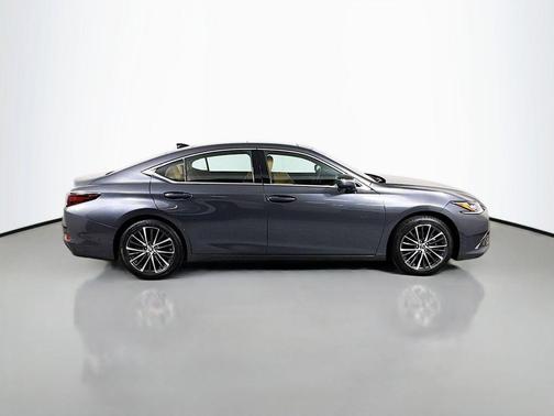 2022 Lexus ES 350 Base