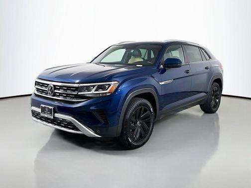 Blue Metallic 2022 Volkswagen Atlas Cross Sport 3.6L V6 SE w/Technology