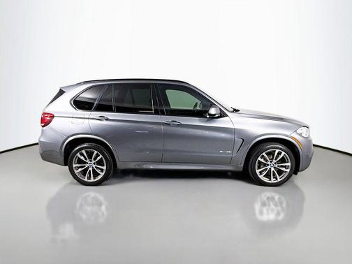 Space Gray Metallic 2017 BMW X5 sDrive35i