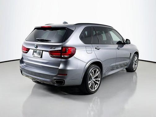 Space Gray Metallic 2017 BMW X5 sDrive35i