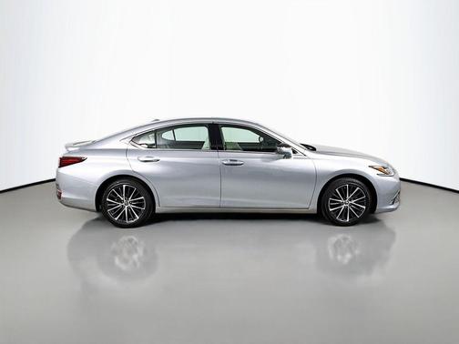2024 Lexus ES 300h Base