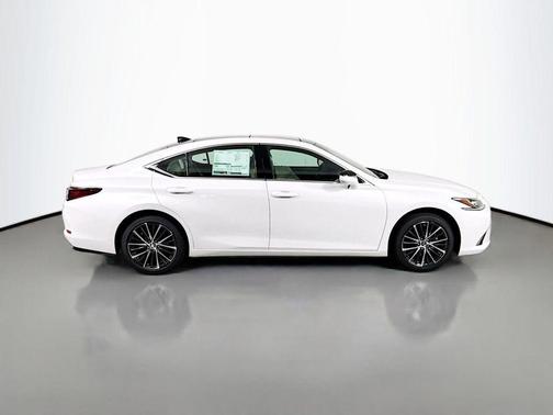 2025 Lexus ES 350 Base