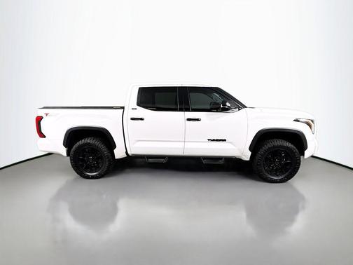 Ice Cap 2023 Toyota Tundra SR5