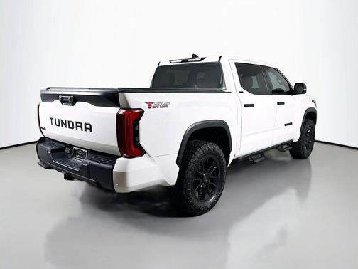 Ice Cap 2023 Toyota Tundra SR5