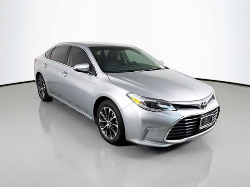 2016 Toyota Avalon XLE