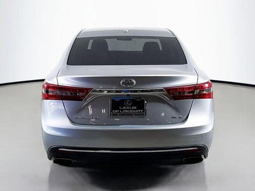 2016 Toyota Avalon XLE