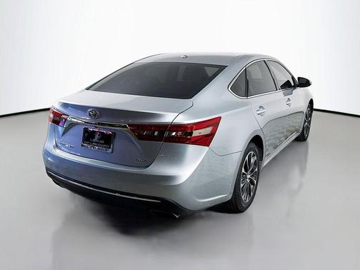 2016 Toyota Avalon XLE
