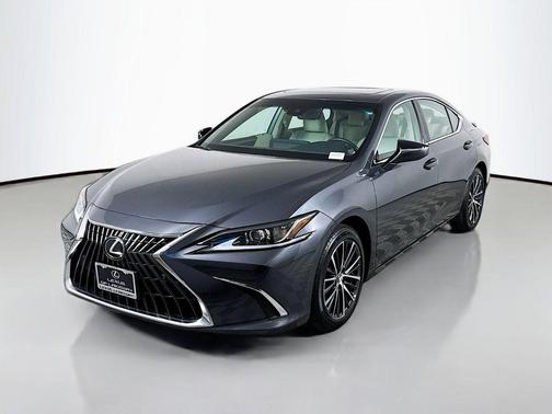2025 Lexus ES 300h Base