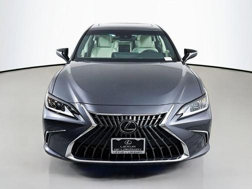 2025 Lexus ES 300h Base