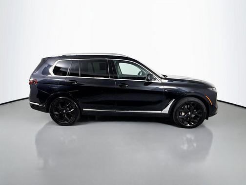 Black Sapphire Metallic 2024 BMW X7 xDrive40i
