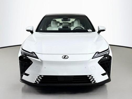 Ultra White 2026 Lexus ES 350e Luxury