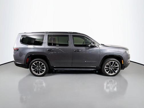 Baltic Gray Metallic Clearcoat 2023 Jeep Wagoneer Series II 4x4