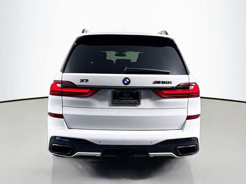 2021 BMW X7 M50i