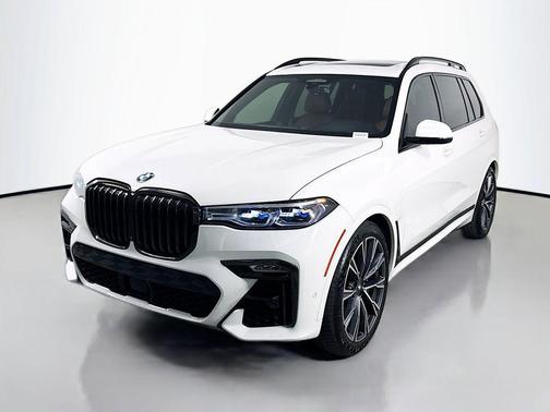 2021 BMW X7 M50i