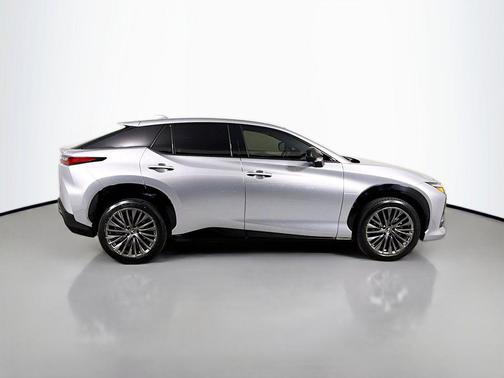 2023 Lexus RZ 450e Luxury