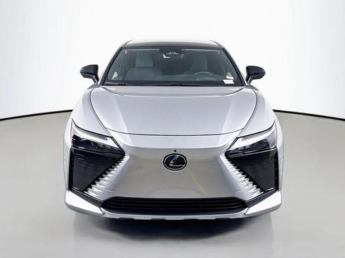 2023 Lexus RZ 450e Luxury