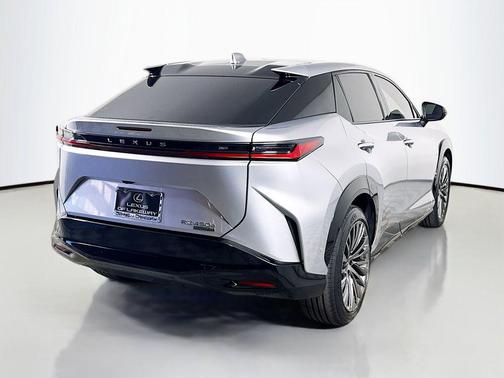 2023 Lexus RZ 450e Luxury