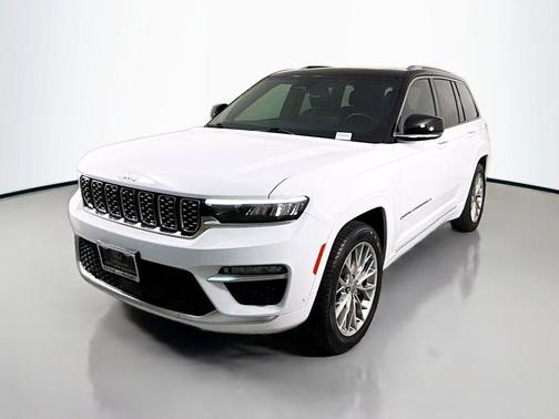 2022 Jeep Grand Cherokee Summit