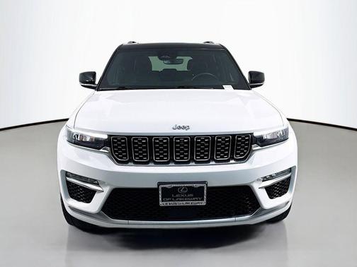 2022 Jeep Grand Cherokee Summit