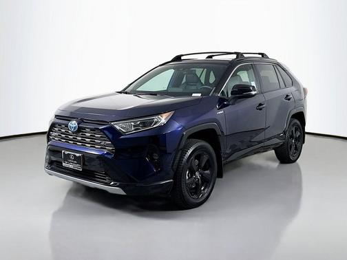 2020 Toyota RAV4 Hybrid SE