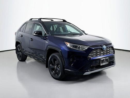 2020 Toyota RAV4 Hybrid SE