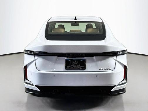 Ultra White 2026 Lexus ES 350e Luxury