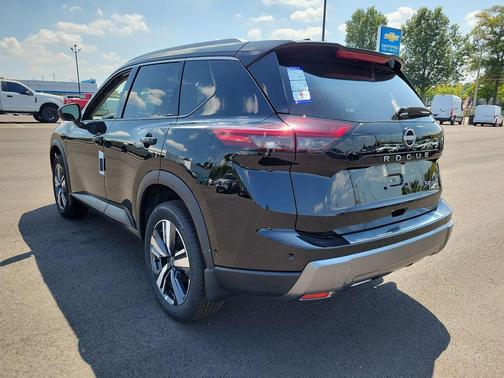 2024 Nissan Rogue SL