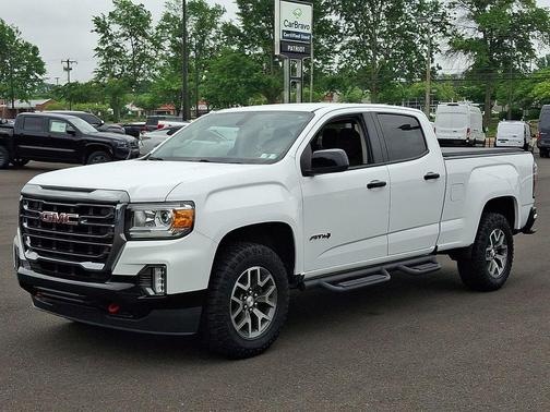 Summit White 2022 GMC Canyon AT4