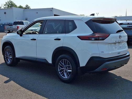 Glacier White 2023 Nissan Rogue S