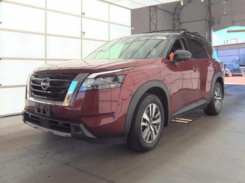 Scarlet Ember Tintcoat/Super Black 2023 Nissan Pathfinder SL 4WD