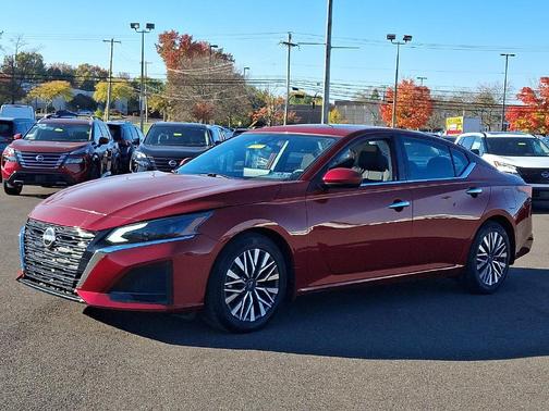 Scarlet Ember 2024 Nissan Altima 2.5 SV