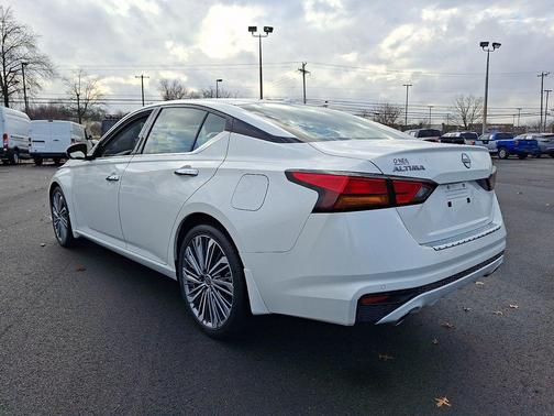 2023 Nissan Altima 2.5 SL