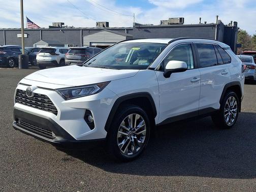 2019 Toyota RAV4 XLE Premium