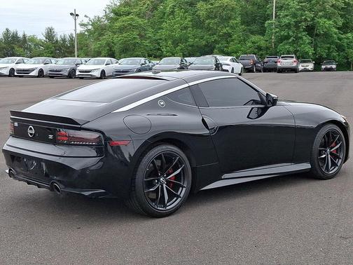 Black Diamond Pearl 2025 Nissan Z Performance Automatic Transmission