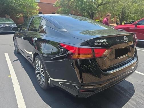 Super Black Clearcoat 2023 Nissan Altima 2.5 SV