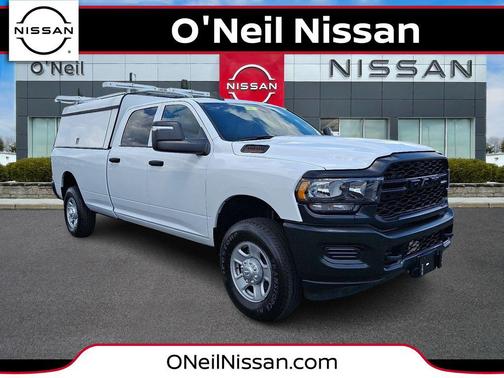 2023 RAM 3500 Tradesman Crew Cab 4x4 8' Box