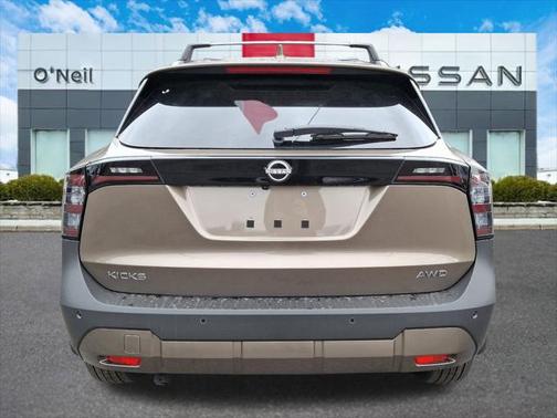 2025 Nissan Kicks SV