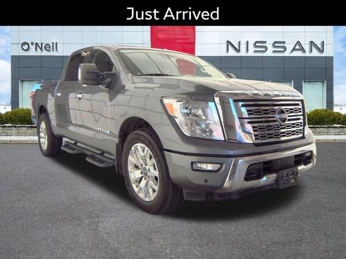 2023 Nissan Titan SV