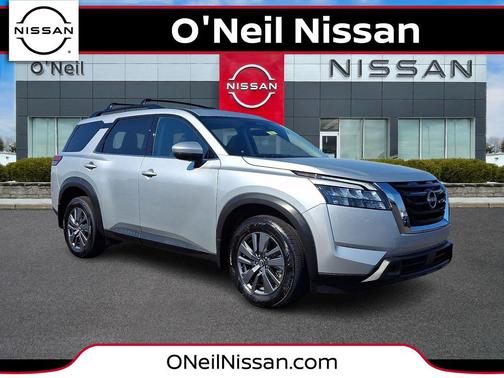 Brilliant Silver Metallic 2025 Nissan Pathfinder SV 4WD