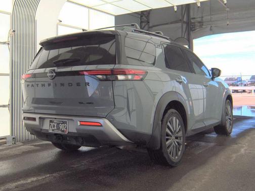 2024 Nissan Pathfinder SL 4WD